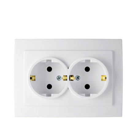 NILSON Two-Gang Earthed Socket-W